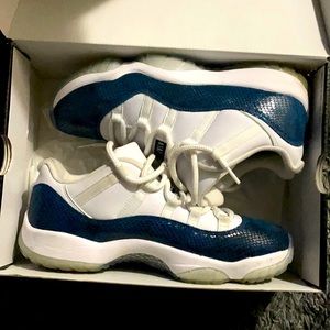 Air Jordan 11 low snakeskin